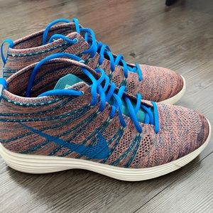 Nike Flyknit Chukka Size 10.5